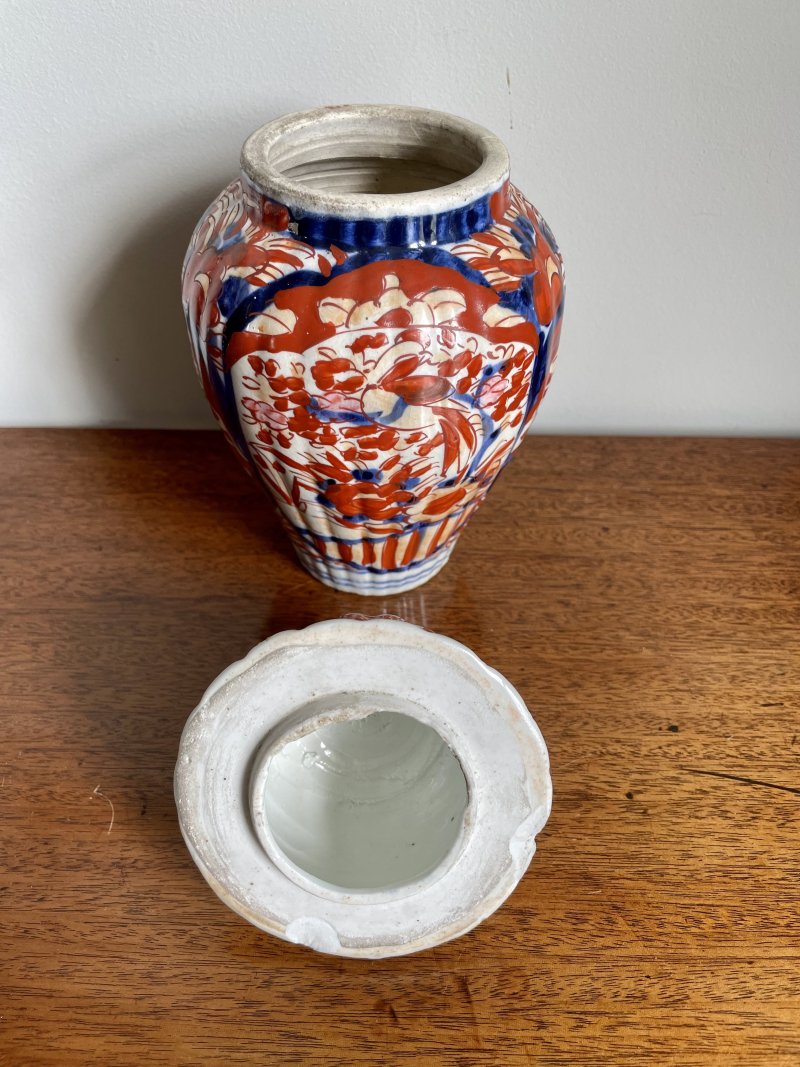Antique Shaped Imari Vase with Lid - Image 5